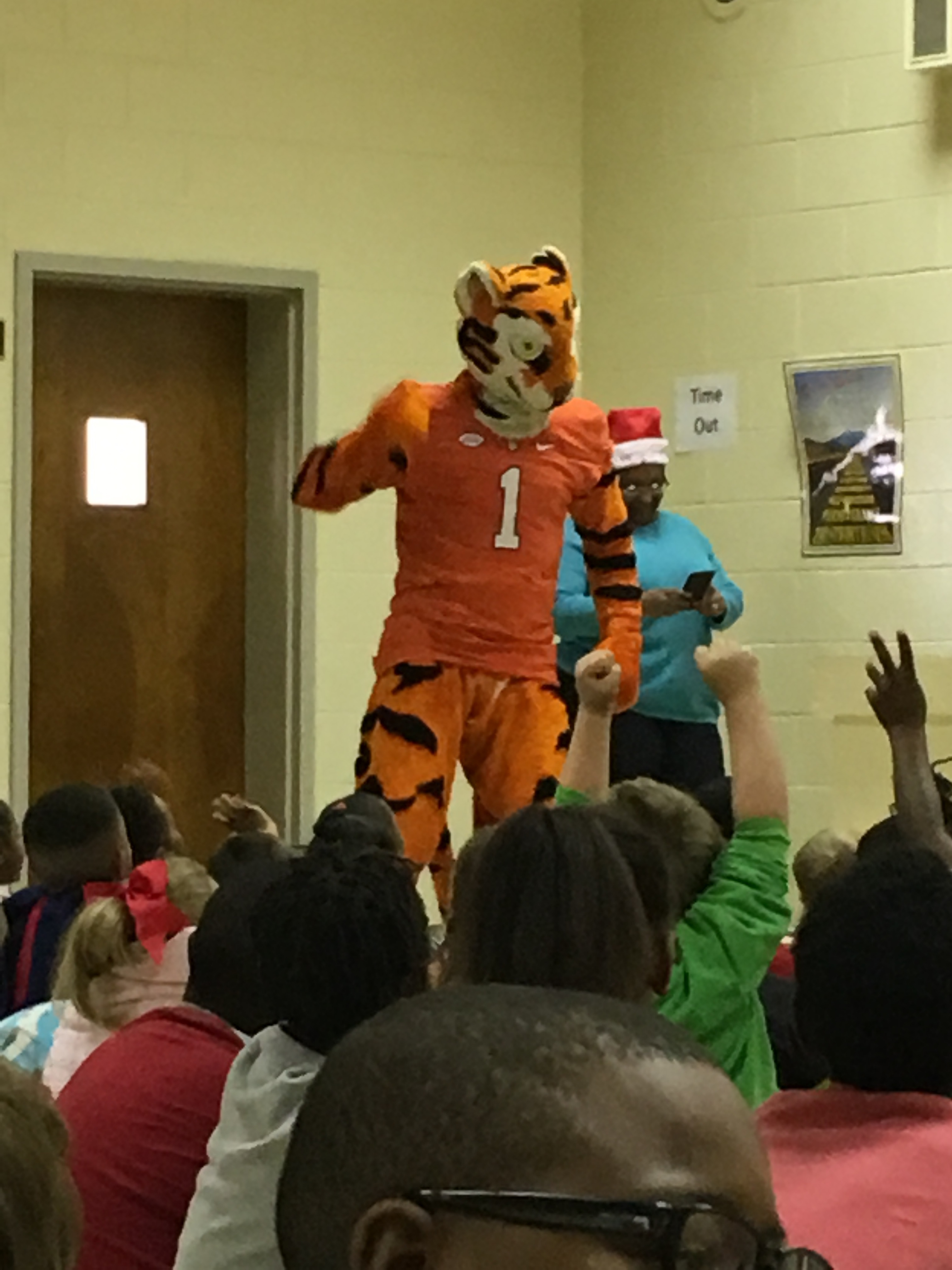 Clemson Tiger mascot pumping up students